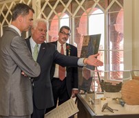 Secretary of State Ken Detzner with King Felipe Aritfacts